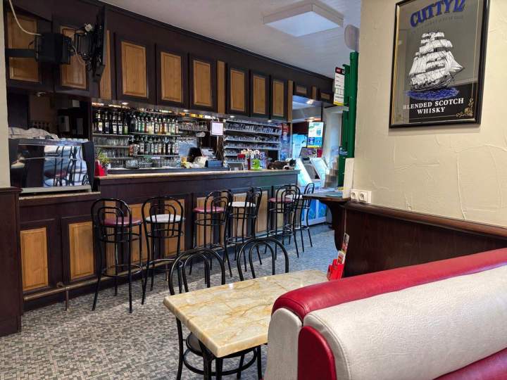 565f9b9d eb06 4572 8c05 cb89c59aa7a9